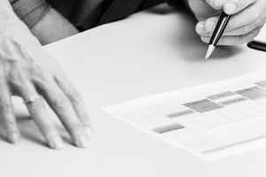 蓄電池的內(nèi)阻，值越大越好，還是越小越好？